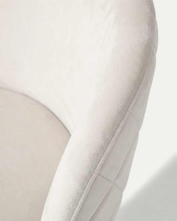 Detalle asiento tapizado felpa suave beige piso bar Sora Venhoouse Chile
