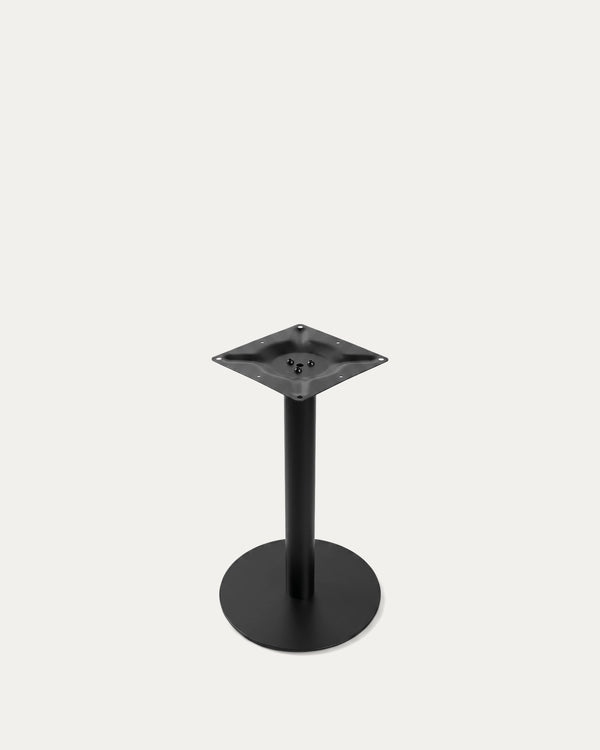 Detalle base circular metal negro pedestal mesa Oslo redonda efecto mármol Venhoouse Chile