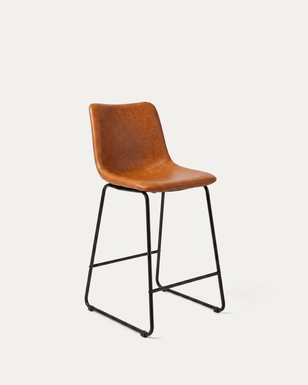 Taburete Burgos bar cuero camel frontal respaldo metal negro Venhoouse Chile
