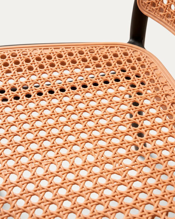 Detalle asiento polipropileno silla Lombardía comedor rejilla negra Venhoouse Chile