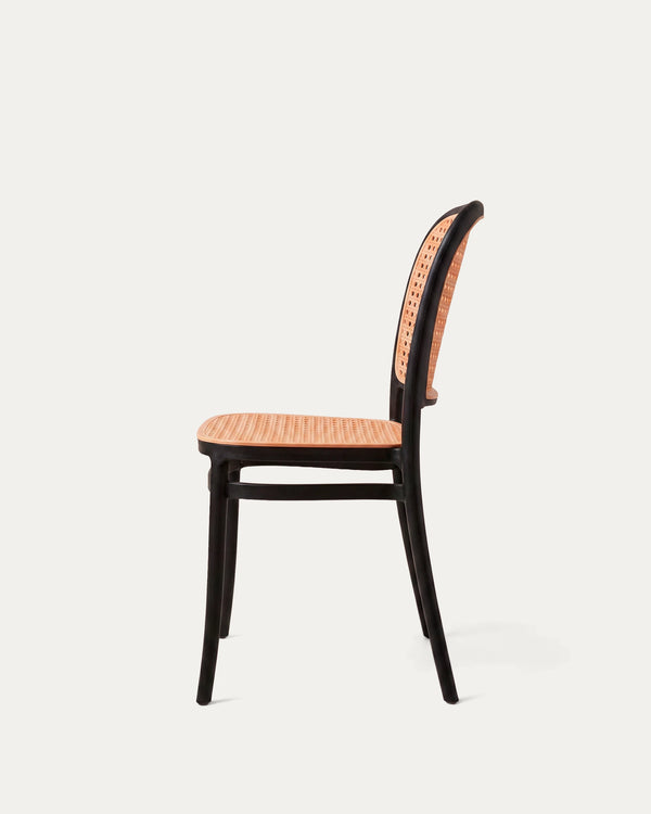Silla Lombardía comedor negra polipropileno perfil lateral patas curvas Venhoouse Chile