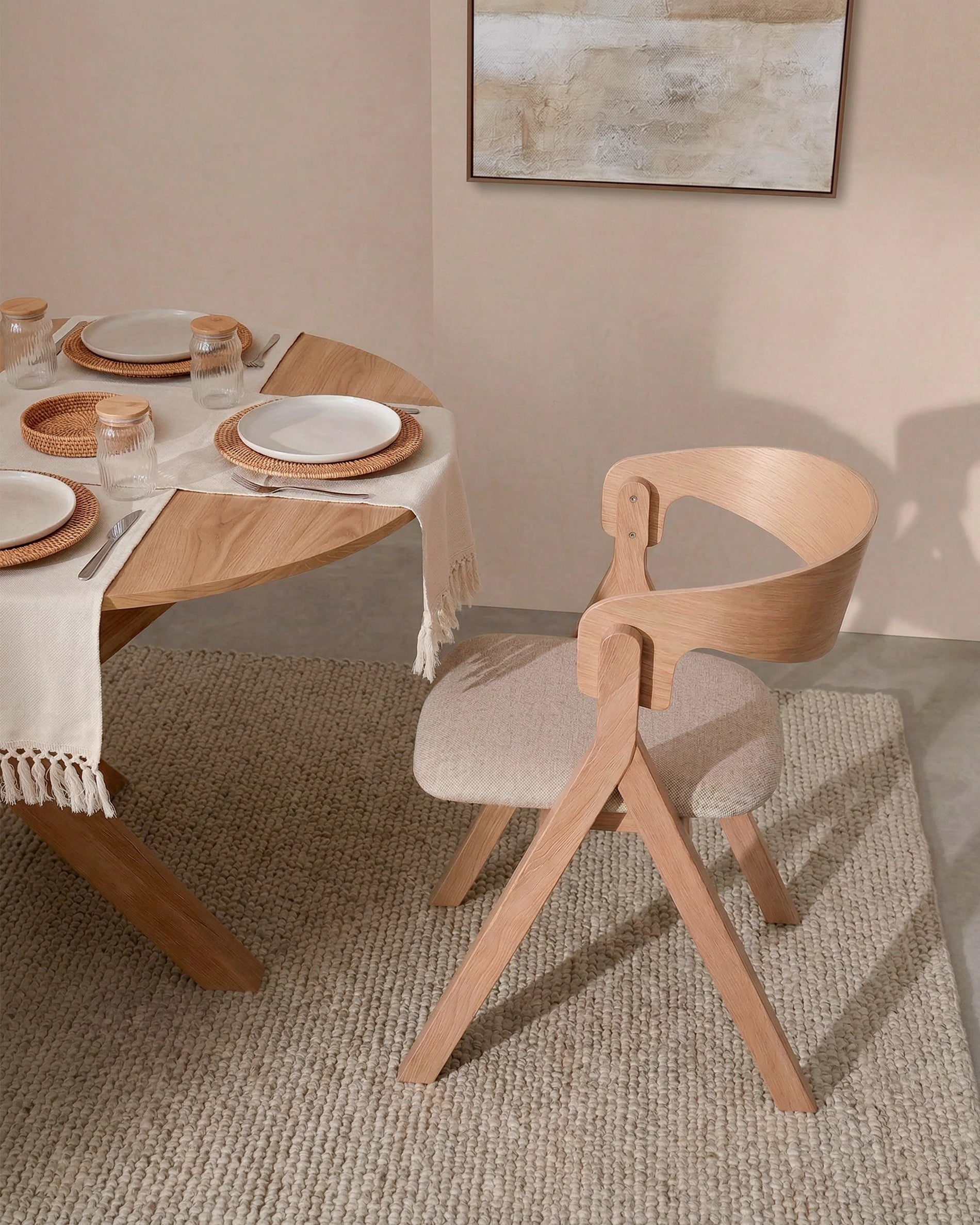 Silla comedor tapizada acolchada madera caucho Margot vista frontal Venhoouse