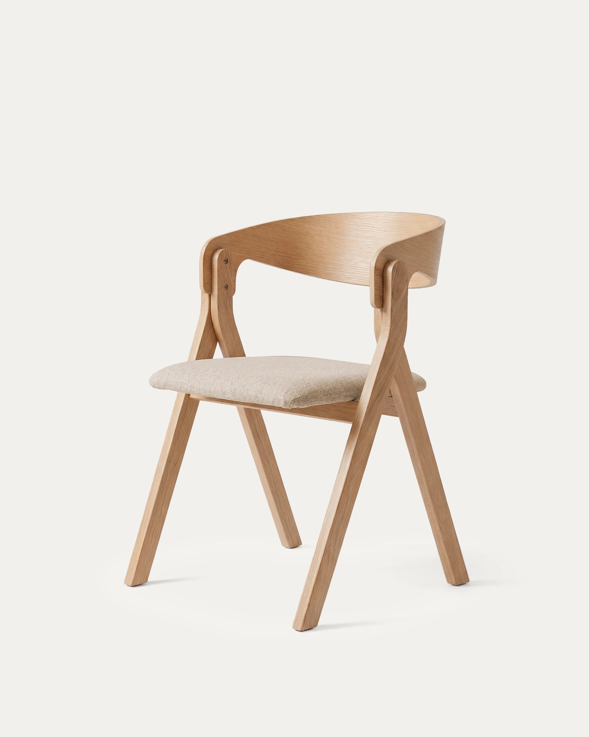 Detalle asiento acolchado chenilla silla comedor Margot madera Venhoouse Chile