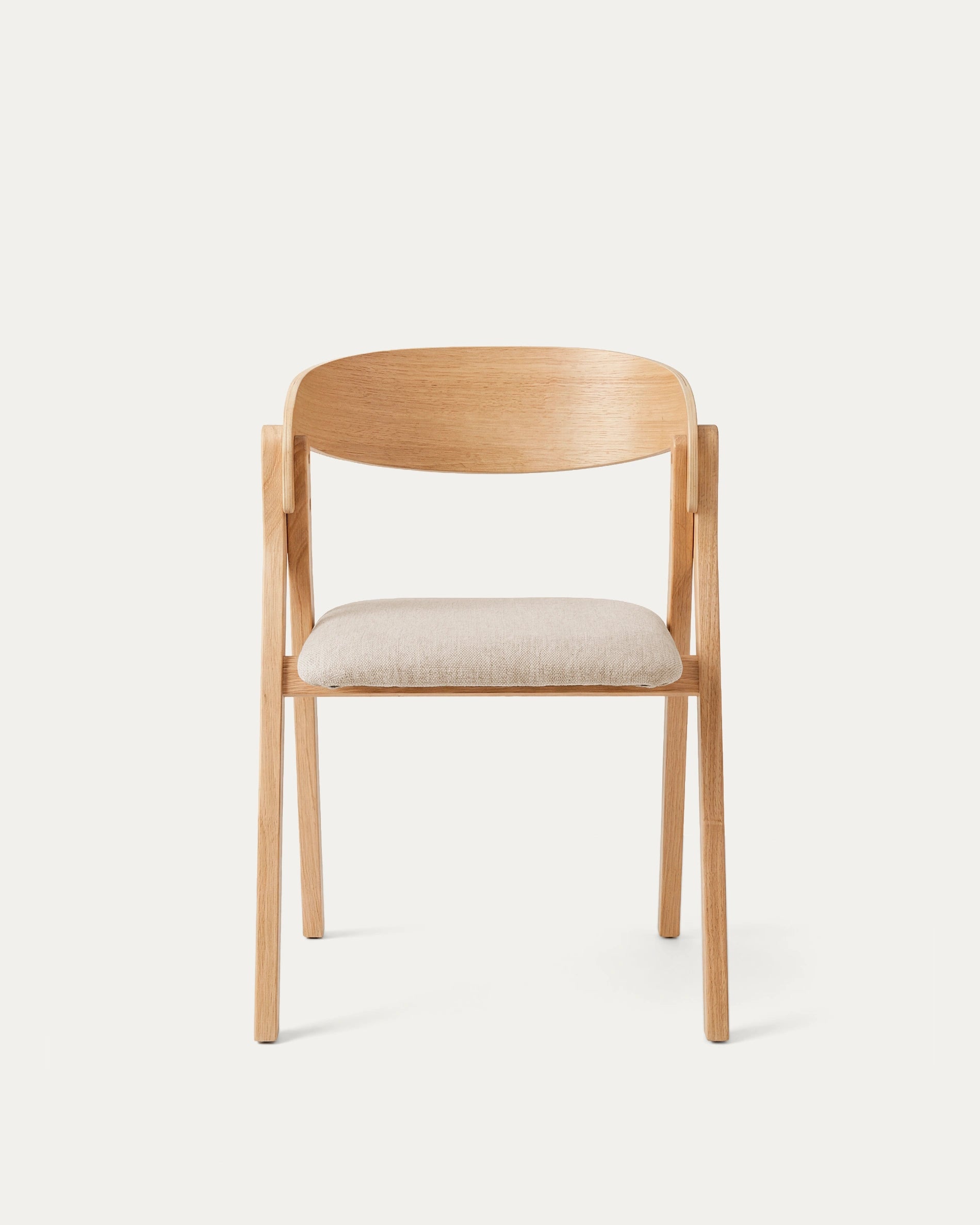 Silla Margot comedor tapizada chenilla madera caucho beige Venhoouse Chile