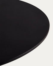Mesa Nordika redonda en ambiente comedor nórdico minimalista Venhoouse Chile