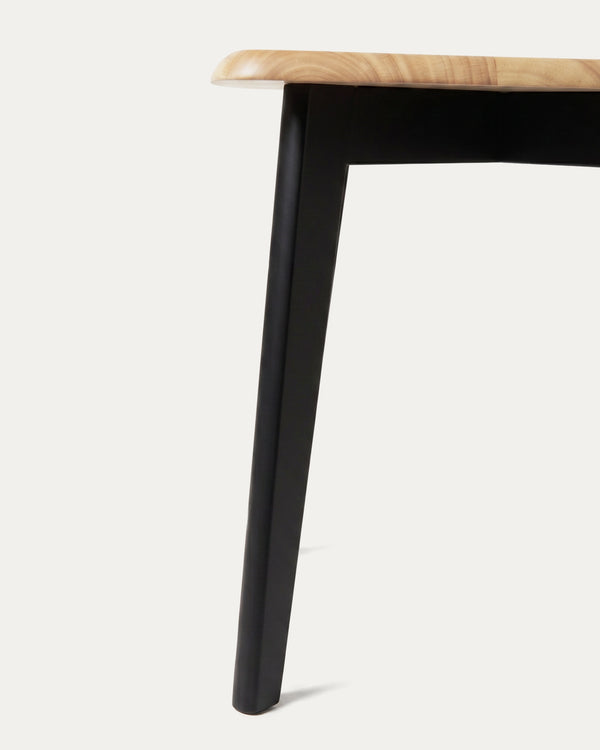 Detalle patas torneadas madera silla Fresno comedor negra estructura Venhoouse Chile
