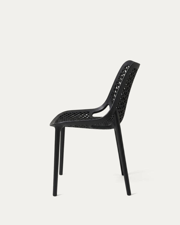 Silla Berlín comedor exterior polipropileno negra perfil lateral apilable Venhoouse Chile