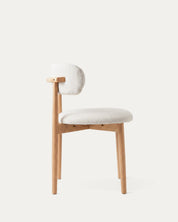 Silla Siena comedor tapizada beige perfil lateral madera caucho respaldo curvo Venhoouse Chile