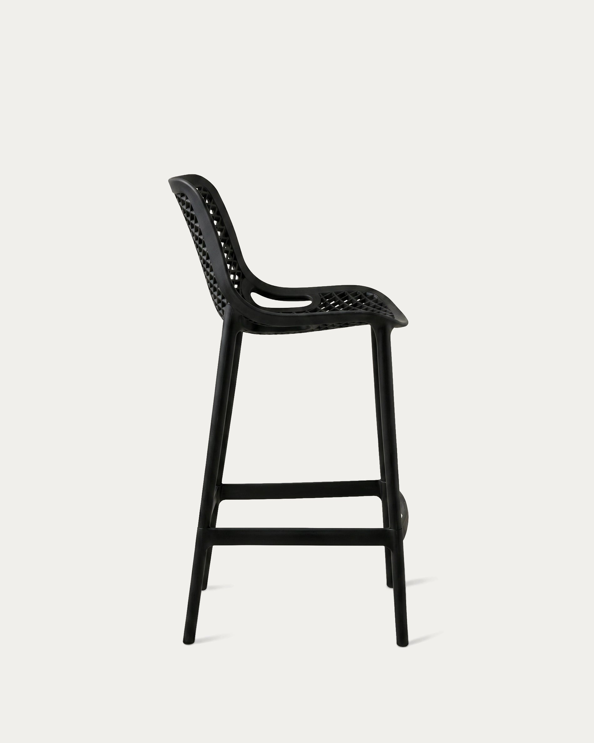 Taburete bar Berlín negro perfil lateral polipropileno 75 cm Venhoouse Chile