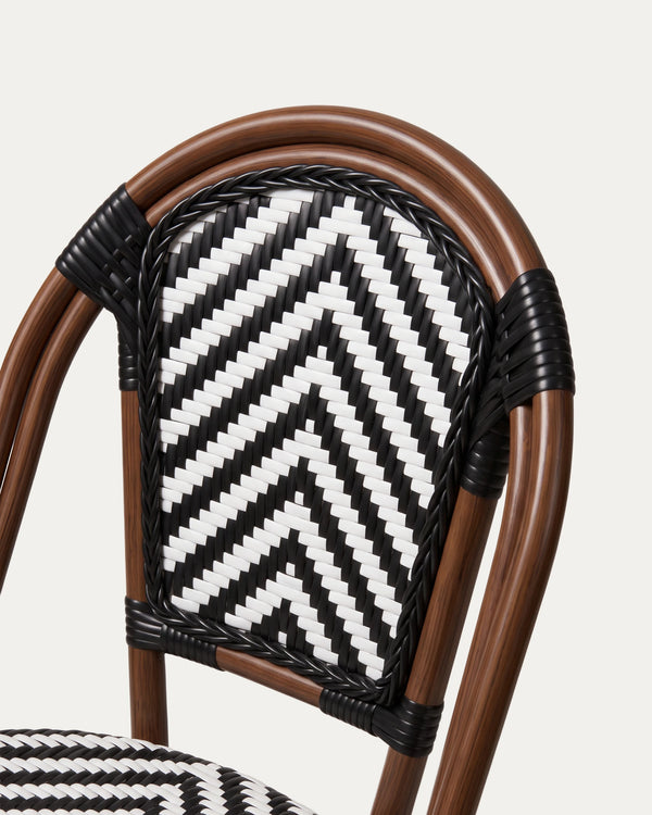 Detalle respaldo tejido zigzag blanco negro silla parisina bistró Venhoouse Chile
