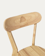 Detalle respaldo curvo madera silla Fresno comedor natural frontal Venhoouse Chile
