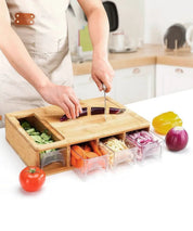 Tabla de cortar de bambú con contenedores integrados para carne y verduras