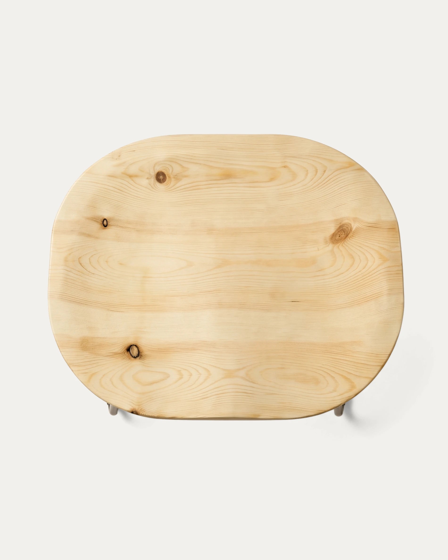 Detalle asiento madera de pino piso bar Nara 66 cm Venhoouse Chile