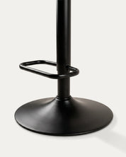 Detalle patas metal ajustable piso bar Dorik negro Venhoouse Chile	