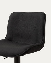 Piso bar Dorik negro perfil lateral ajustable metal acolchado Venhoouse Chile	