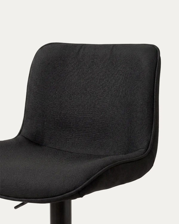 Piso bar Dorik negro perfil lateral ajustable metal acolchado Venhoouse Chile	
