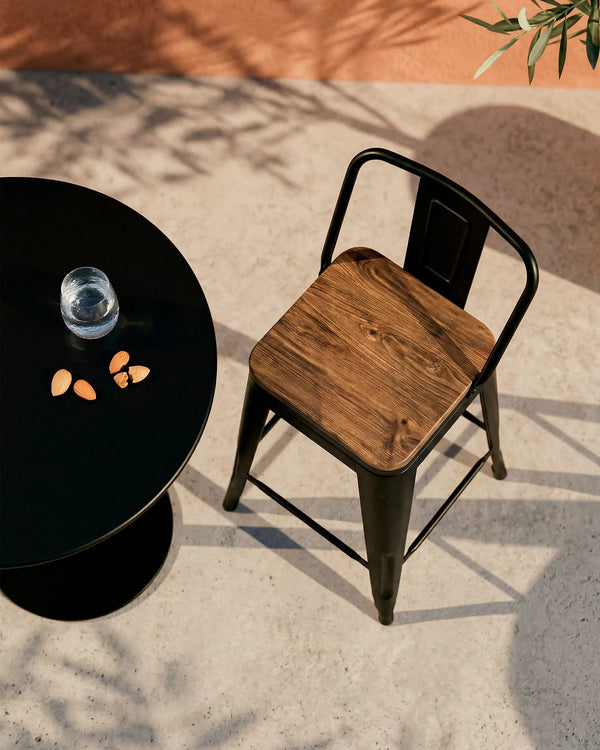Detalle asiento madera taburete Tolix industrial bar café Venhoouse Chile