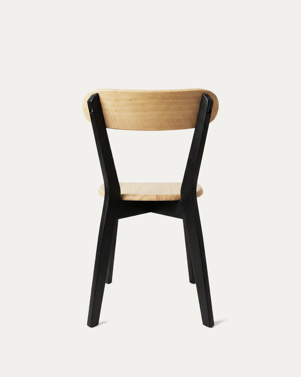 Silla Fresno comedor negra vista trasera respaldo madera curvo Venhoouse Chile
